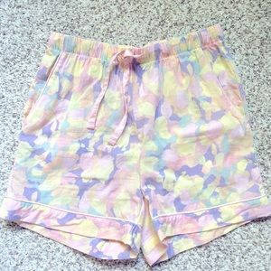 🔸 Pastel colored pajama shorts 🌸